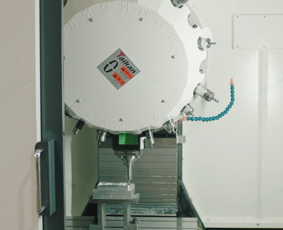 The Essential Role of Drilling Machining Center in Precision Manufacturing - 翻译中...