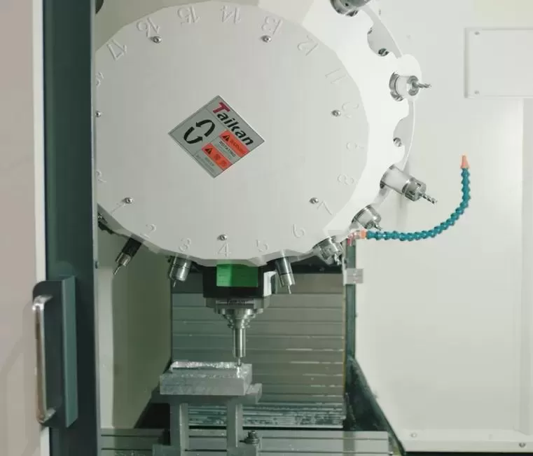 Usinage par perçage et fraisage CNC