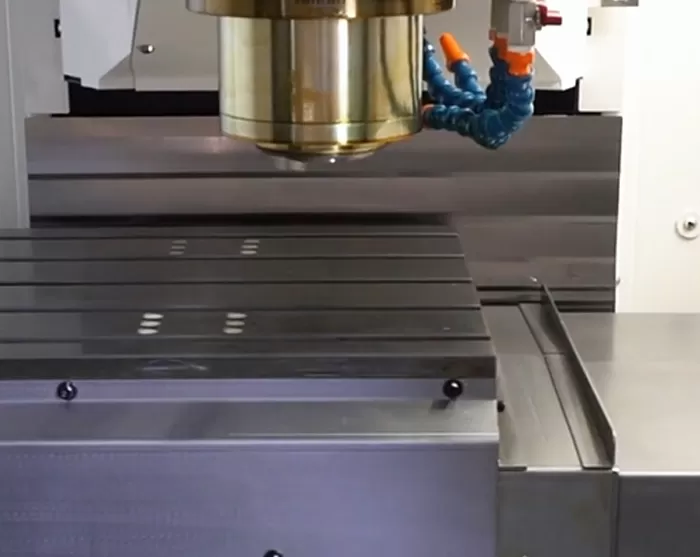 Positionnement central des axes CNC